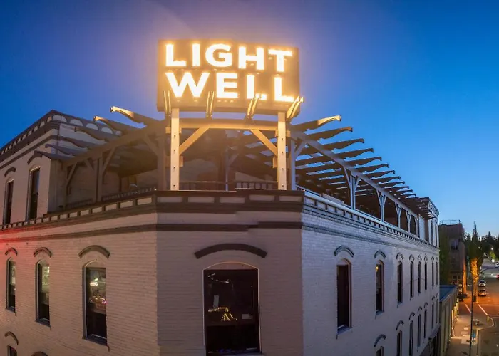 Lightwell Hotel & Spa